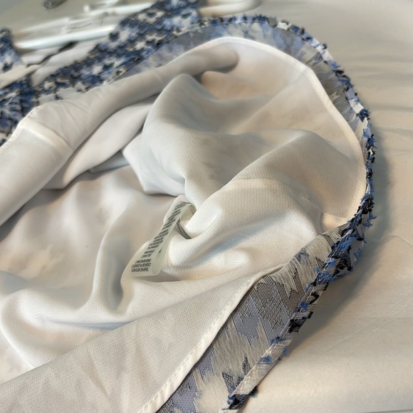 Calvin Klein V-neck sleeveless flowy top size large new with tags - Picture 9 of 9